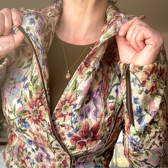 Free People floral tapestry moto style jacket size 2 - Picture 2 of 15